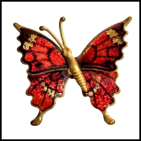 Needzo De Colores Cursillo Made of Colors Rooster Lapel Pin